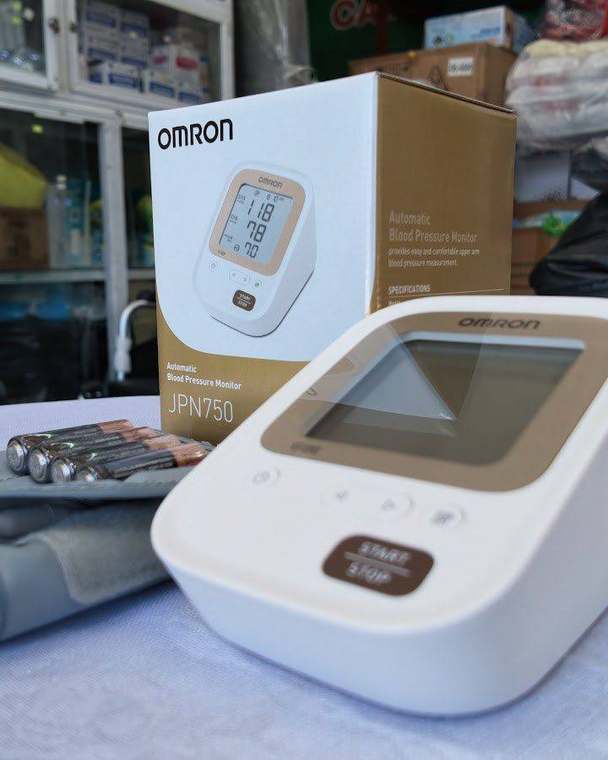 Máy đo huyết áp bắp tay Omron JPN750