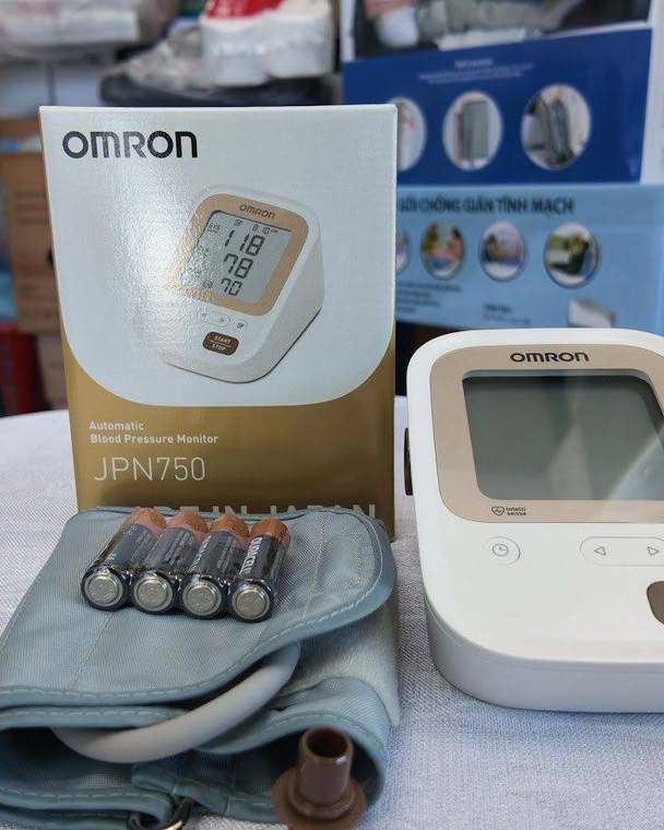 Máy đo huyết áp bắp tay Omron JPN750